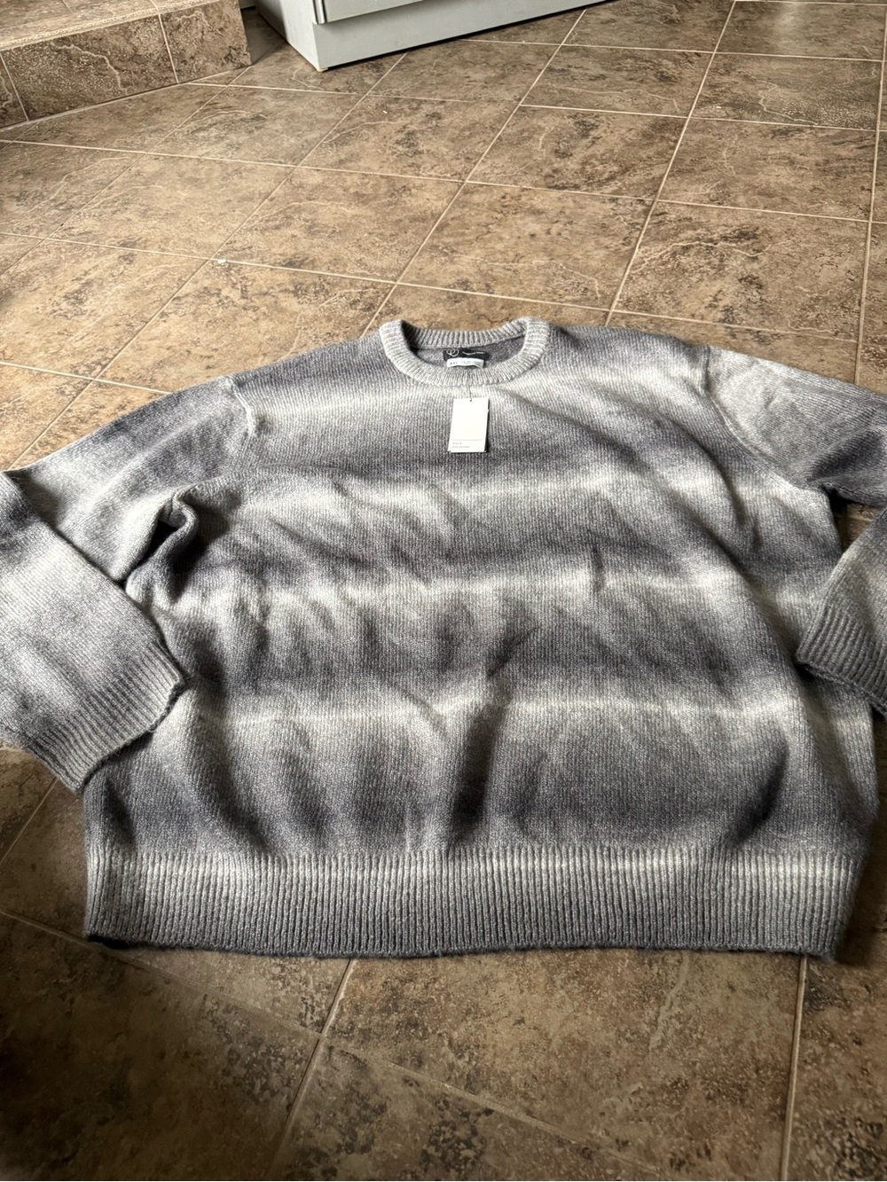 ❤️Boxy men’s sweater crew ombré